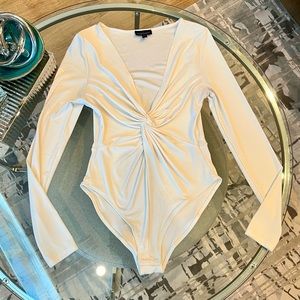 Topshop Ribbed Twist Front Long Sleeve Bodysuit - White Size 10